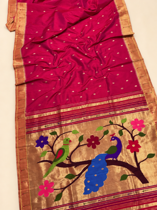 Rani Statement Paithani